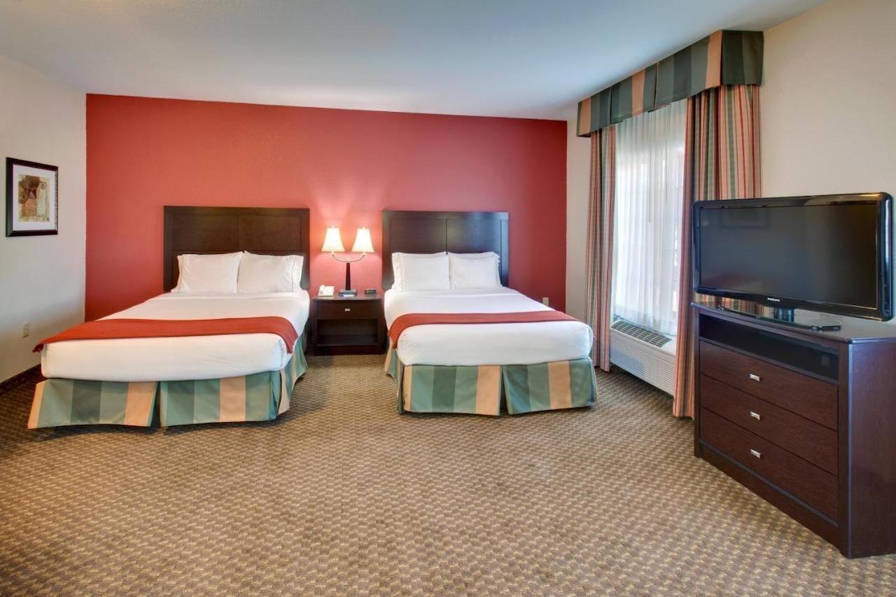 Holiday Inn Express Hotel & Suites Pleasant Prairie-Kenosha By Ihg Exterior photo