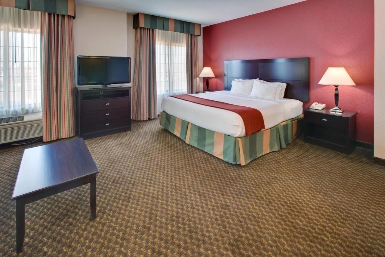 Holiday Inn Express Hotel & Suites Pleasant Prairie-Kenosha By Ihg Exterior photo