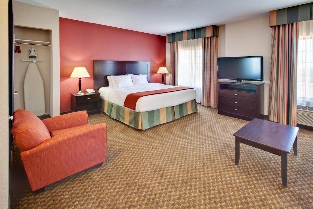 Holiday Inn Express Hotel & Suites Pleasant Prairie-Kenosha By Ihg Exterior photo