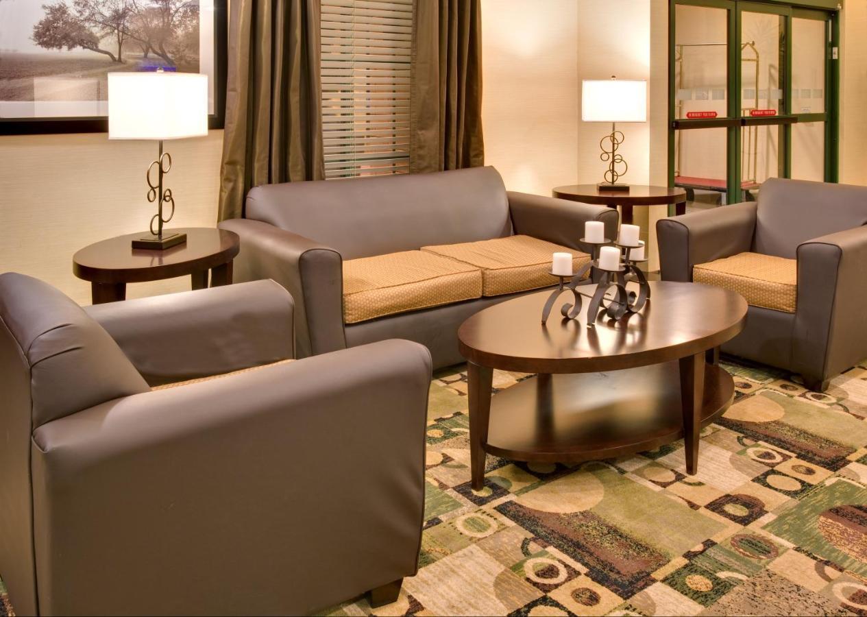 Holiday Inn Express Hotel & Suites Pleasant Prairie-Kenosha By Ihg Exterior photo
